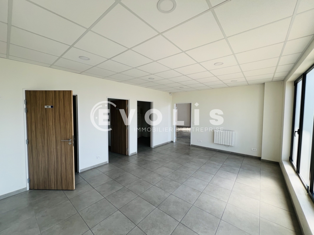 Photo 8 – location Entrepôts / activités	COLLEGIEN (77090)