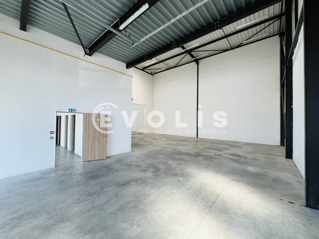 Photo 6 – location Entrepôts / activités	COLLEGIEN (77090)