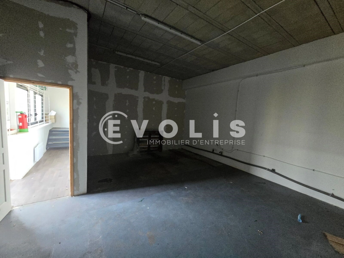 Photo 5 – location Entrepôts / activités	BONDOUFLE (91070)
