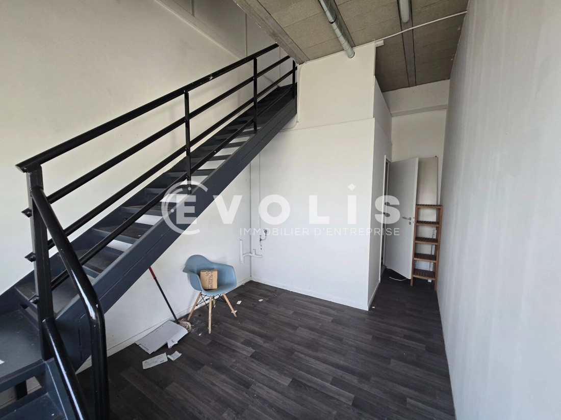 Photo 12 – location Entrepôts / activités	BONDOUFLE (91070)