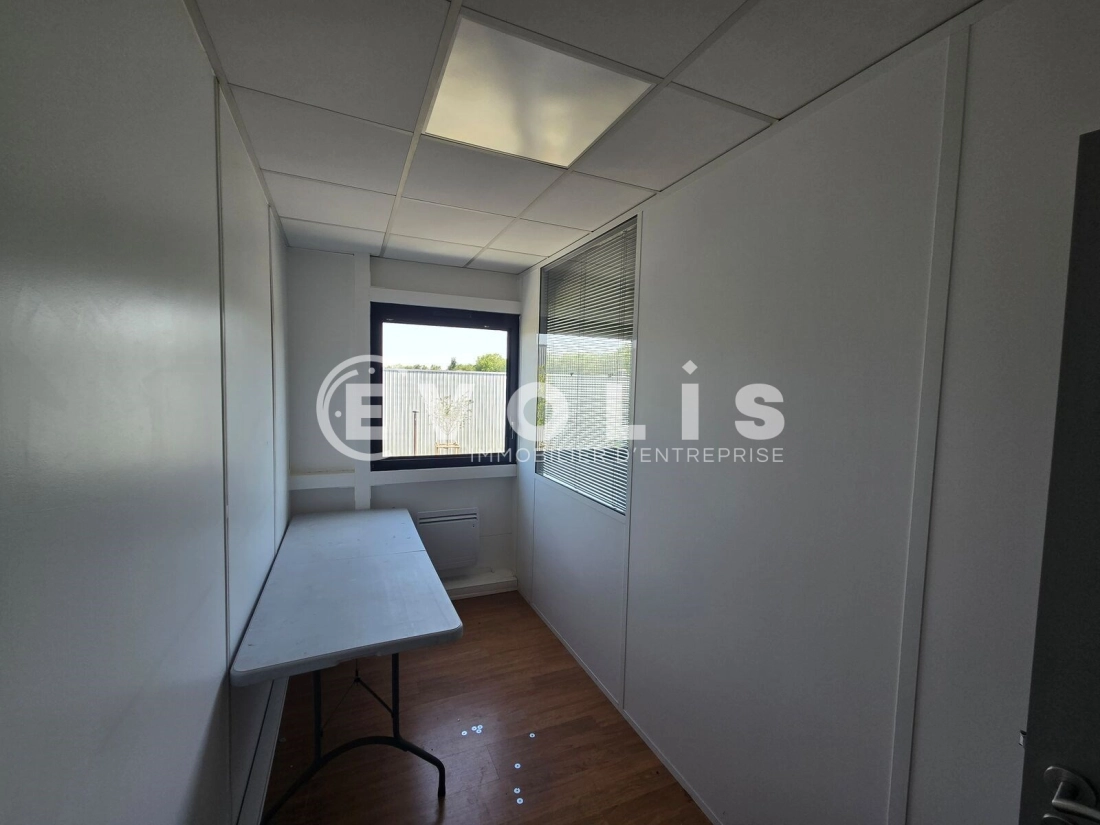 Photo 11 – location Entrepôts / activités	BONDOUFLE (91070)