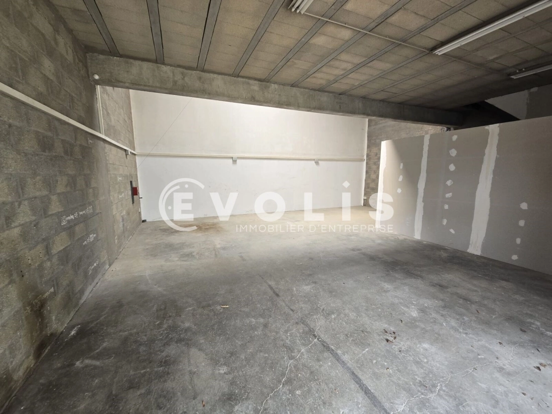 Photo 4 – location Entrepôts / activités	BONDOUFLE (91070)
