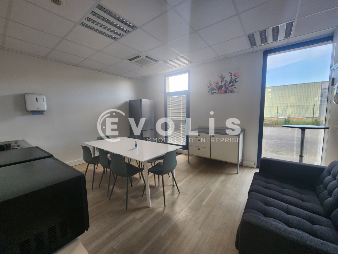 Photo 5 – location Entrepôts / activités	BRON (69500)