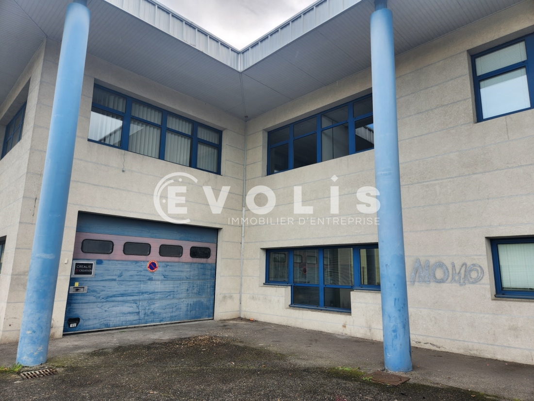 Photo 1 – location Entrepôts / activités	BRON (69500)
