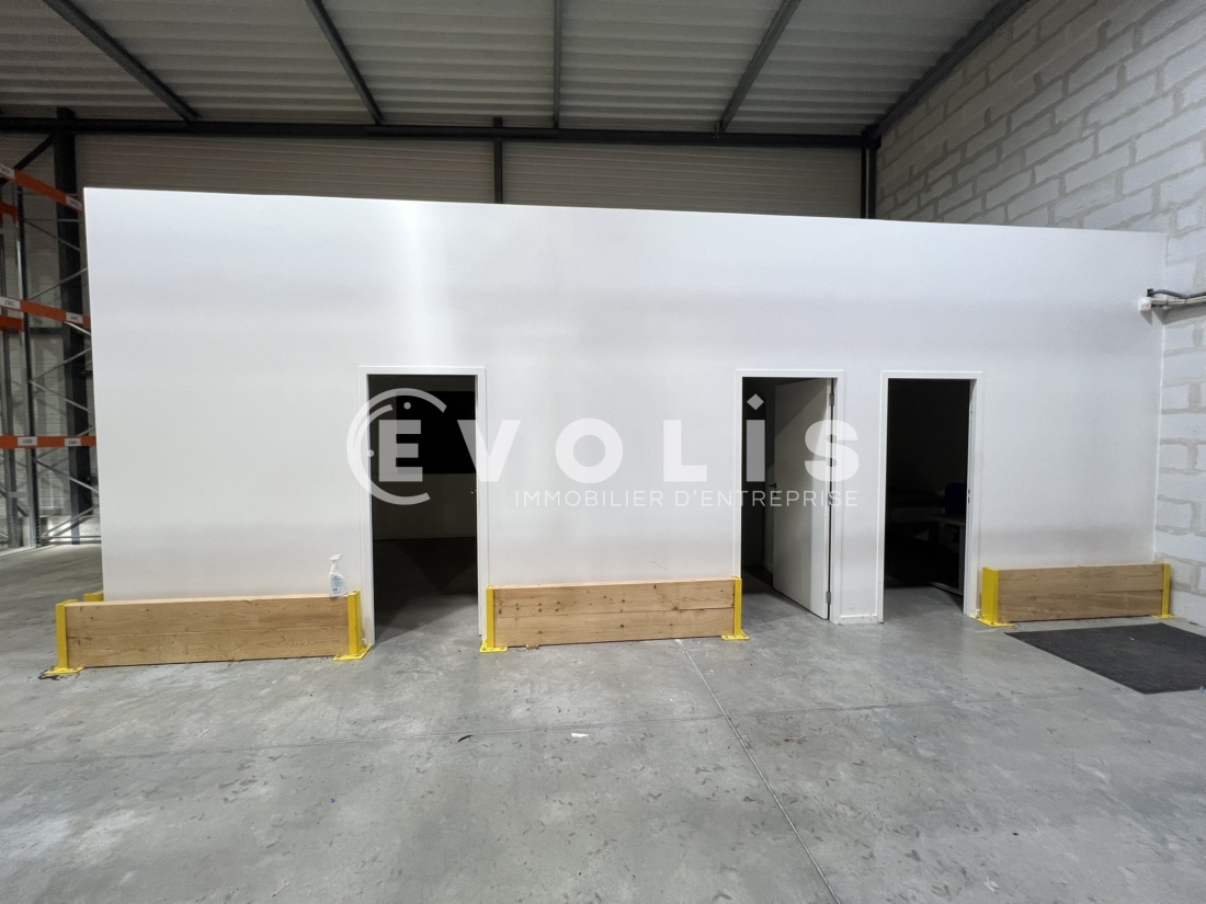 Photo 8 – location Entrepôts / activités	LA BOISSE (01120)