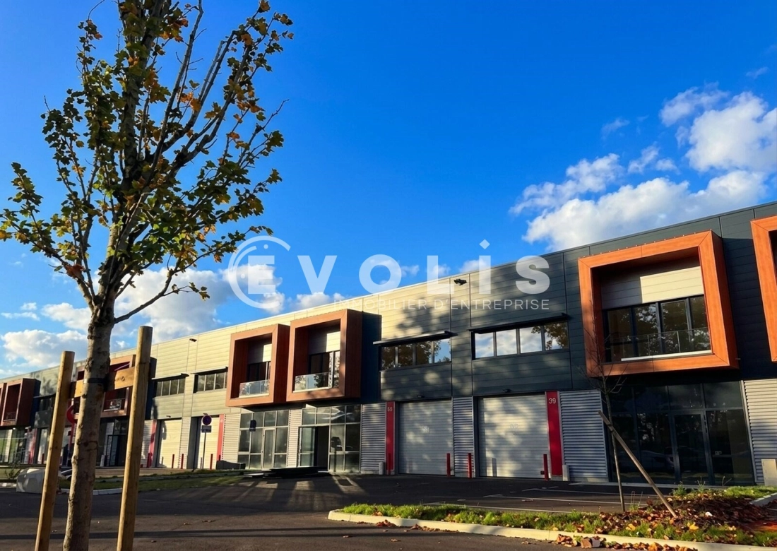 Photo 2 – location Entrepôts / activités	BONDOUFLE (91070)