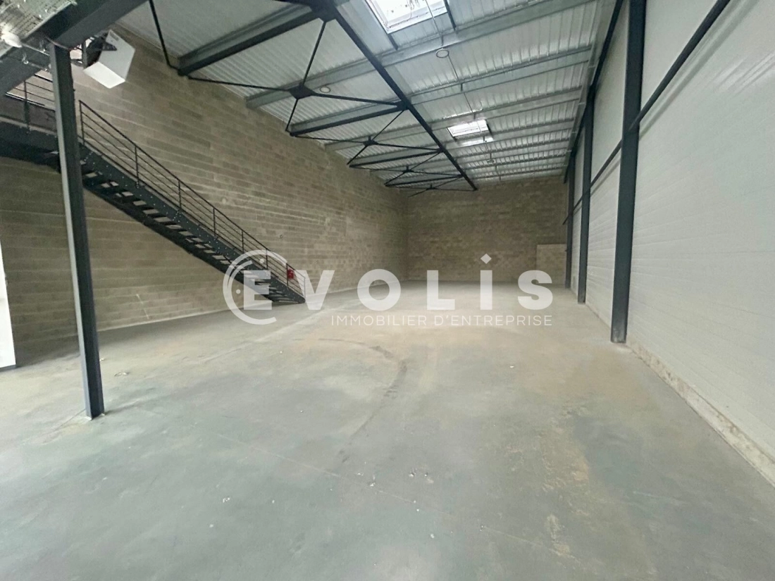 Photo 3 – location Entrepôts / activités	BONDOUFLE (91070)