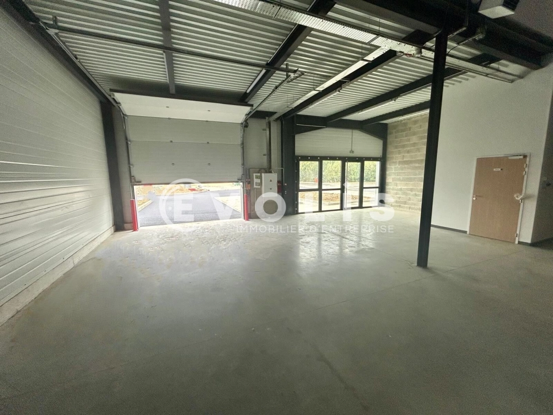 Photo 4 – location Entrepôts / activités	BONDOUFLE (91070)