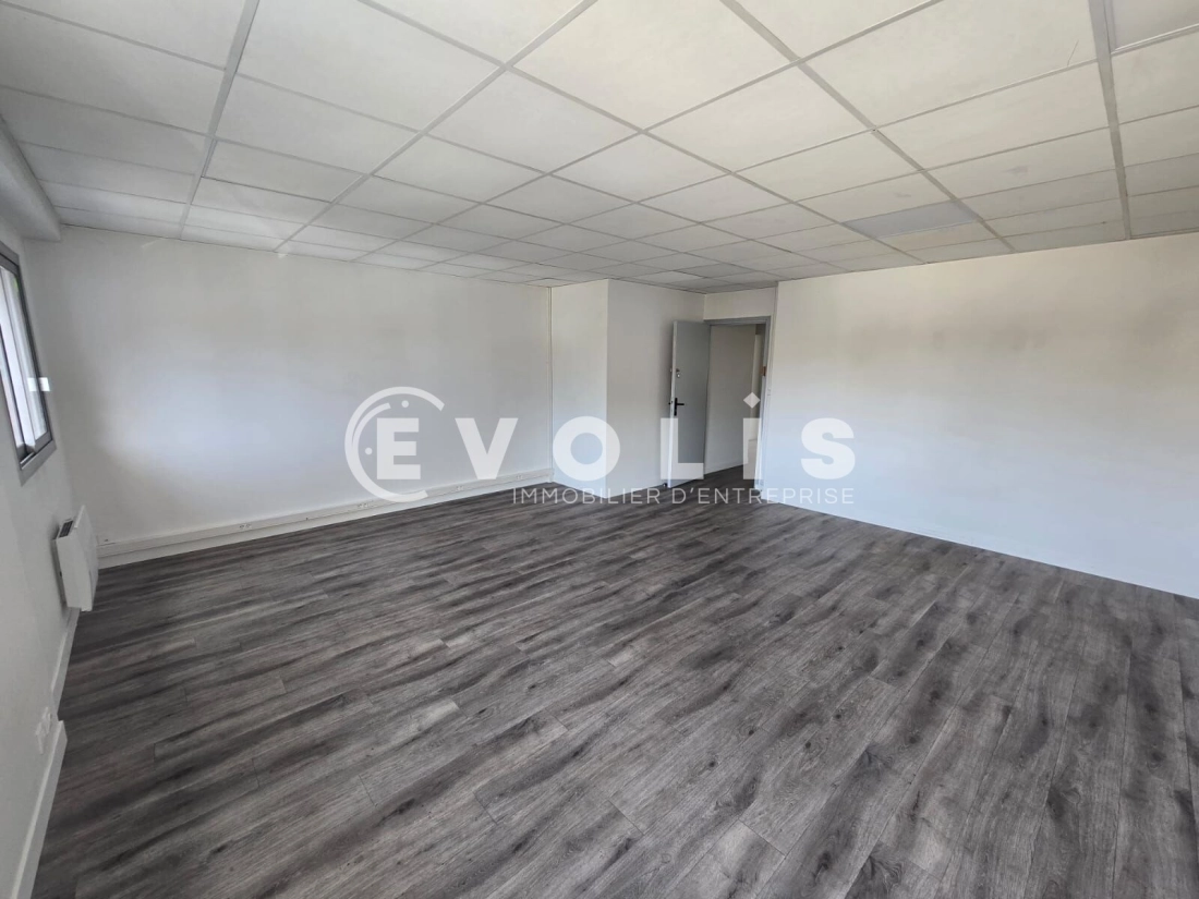 Photo 5 – location Entrepôts / activités	LISSES (91090)