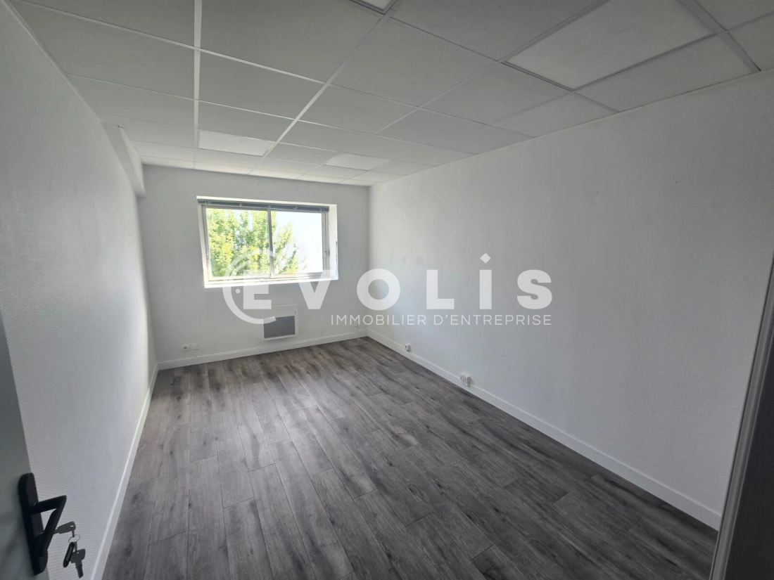 Photo 4 – location Entrepôts / activités	LISSES (91090)