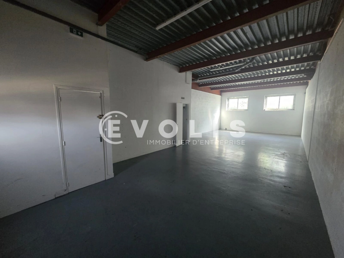 Photo 2 – location Entrepôts / activités	LISSES (91090)