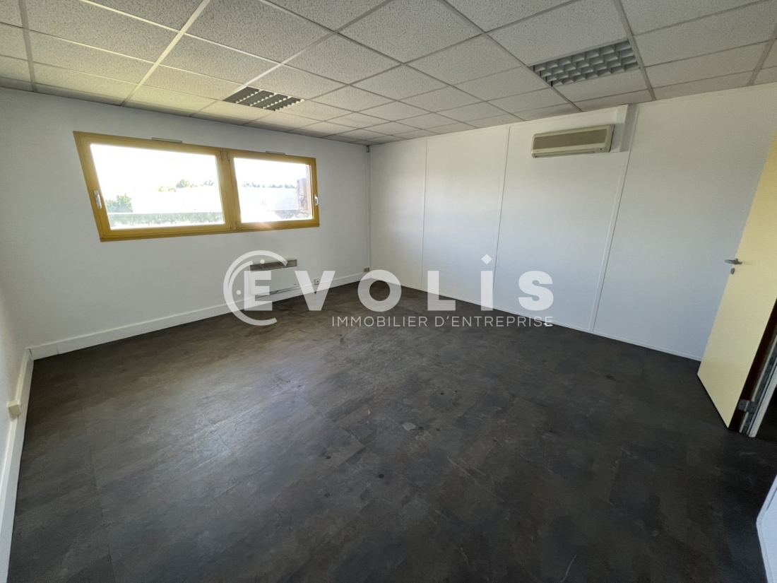 Photo 14 – location Entrepôts / activités	VAULX EN VELIN (69120)