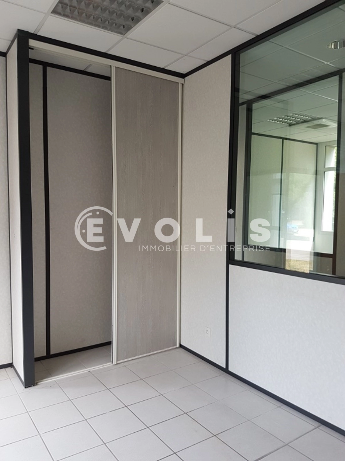 Photo 2 – location bureaux	BLYES (01150)