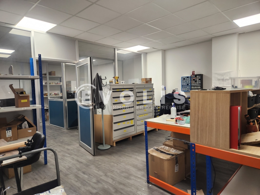 Photo 8 – location Entrepôts / activités	VILLEURBANNE (69100)