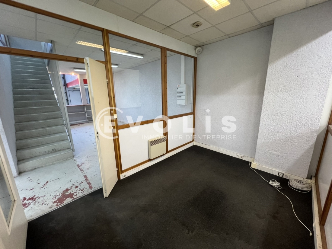 Photo 13 – location Entrepôts / activités	VENISSIEUX (69200)