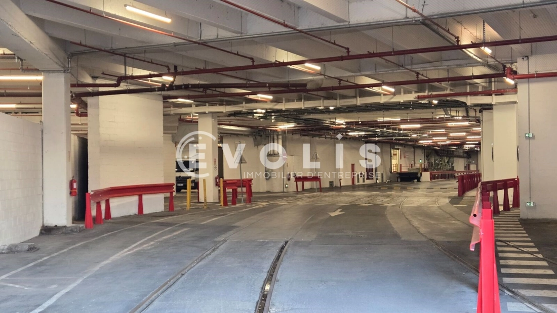 Photo 6 – location Entrepôts / activités	PARIS (75013)