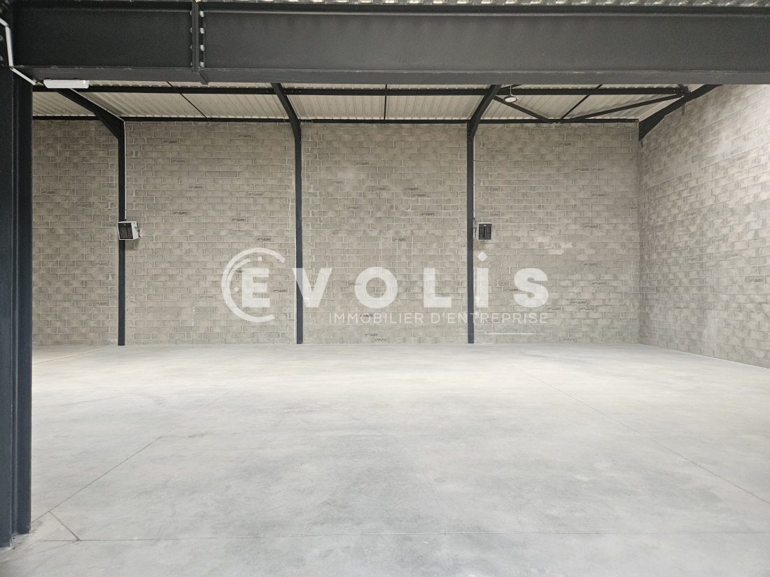 Photo 3 – vente Entrepôts / activités	MAROLLES EN HUREPOIX (91630)
