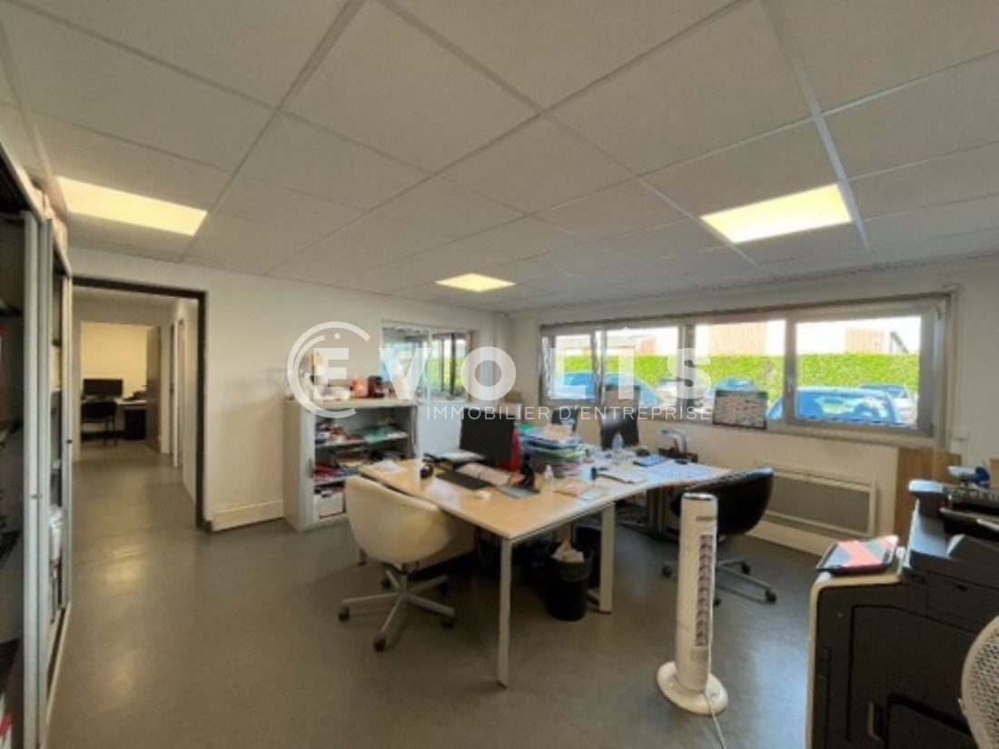 Photo 11 – location Entrepôts / activités	DECINES CHARPIEU (69150)