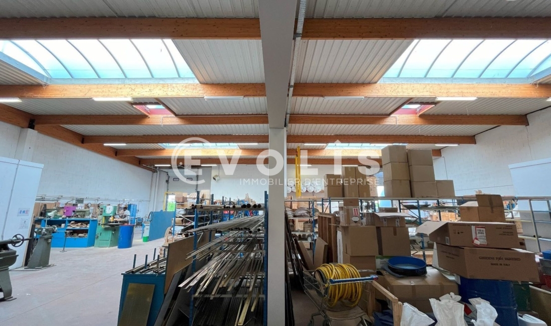 Photo 15 – location Entrepôts / activités	DECINES CHARPIEU (69150)