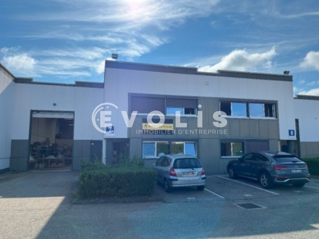 Photo 3 – location Entrepôts / activités	DECINES CHARPIEU (69150)