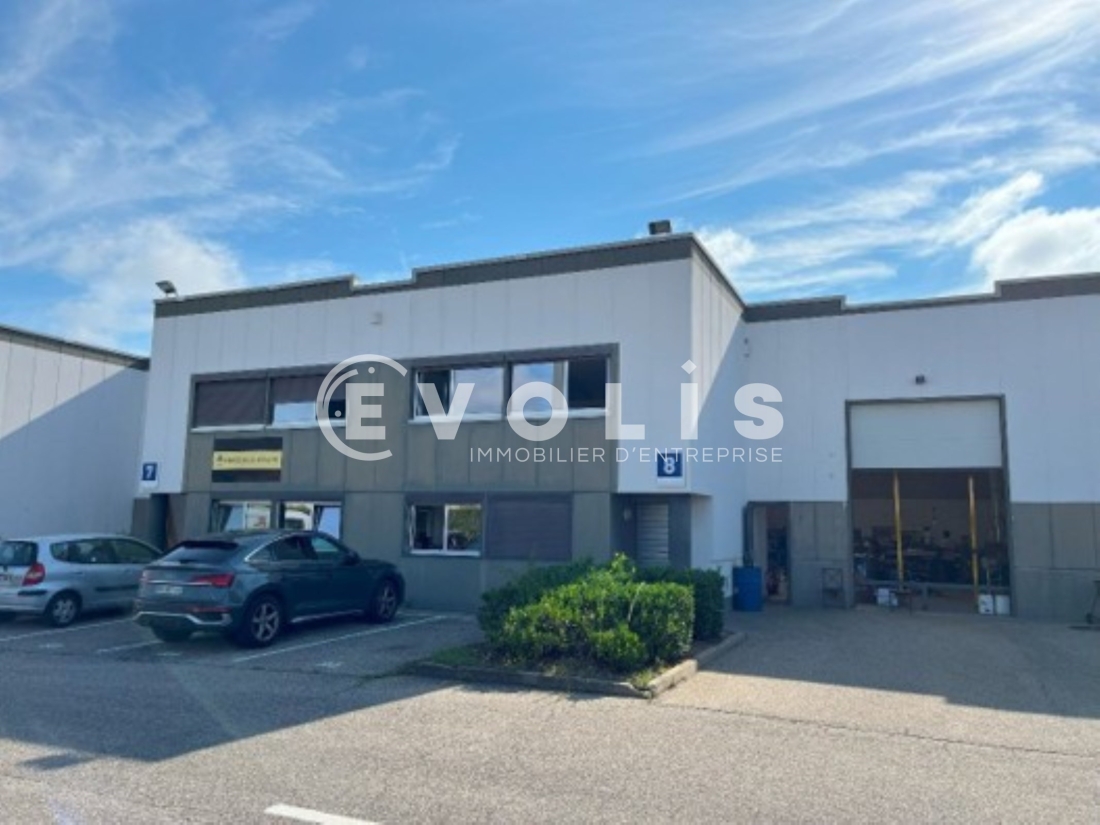 Photo 4 – location Entrepôts / activités	DECINES CHARPIEU (69150)