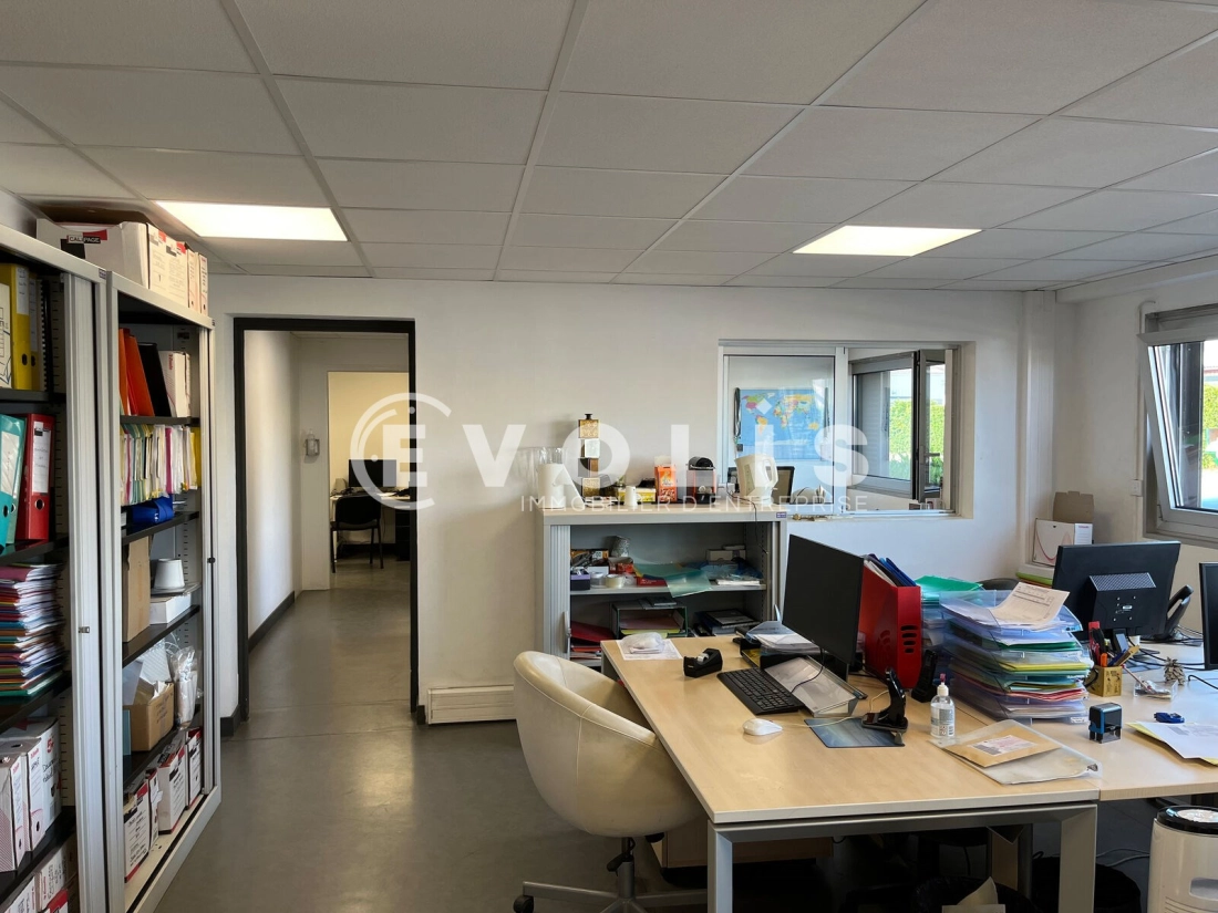 Photo 15 – location Entrepôts / activités	DECINES CHARPIEU (69150)