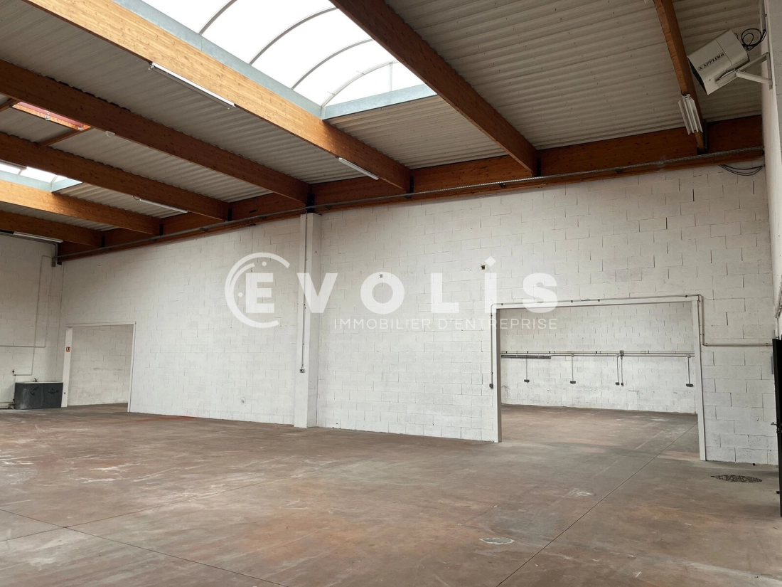 Photo 6 – location Entrepôts / activités	DECINES CHARPIEU (69150)