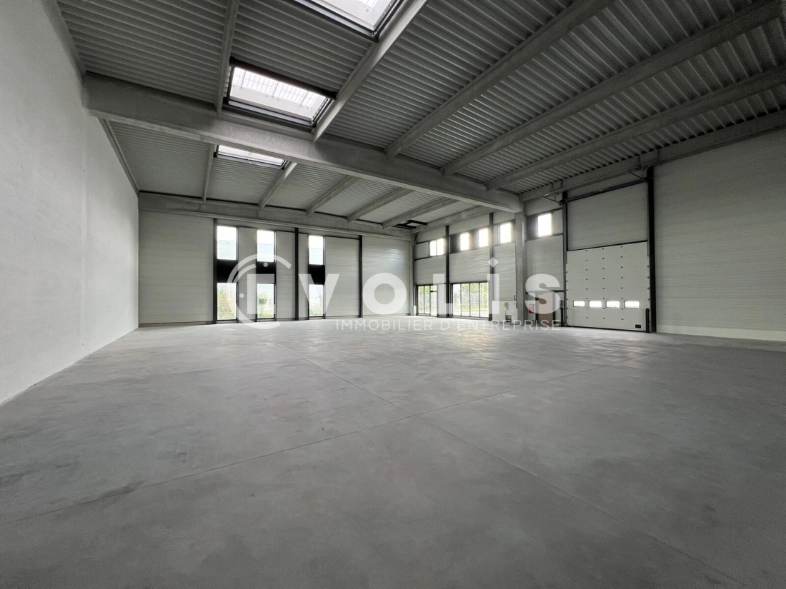 Photo 7 – location Entrepôts / activités	VILLEFONTAINE (38090)