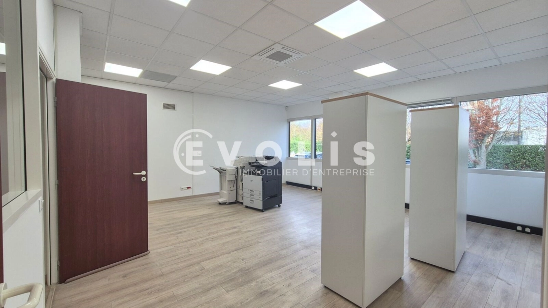 Photo 12 – location Entrepôts / activités	BUSSY SAINT GEORGES (77600)