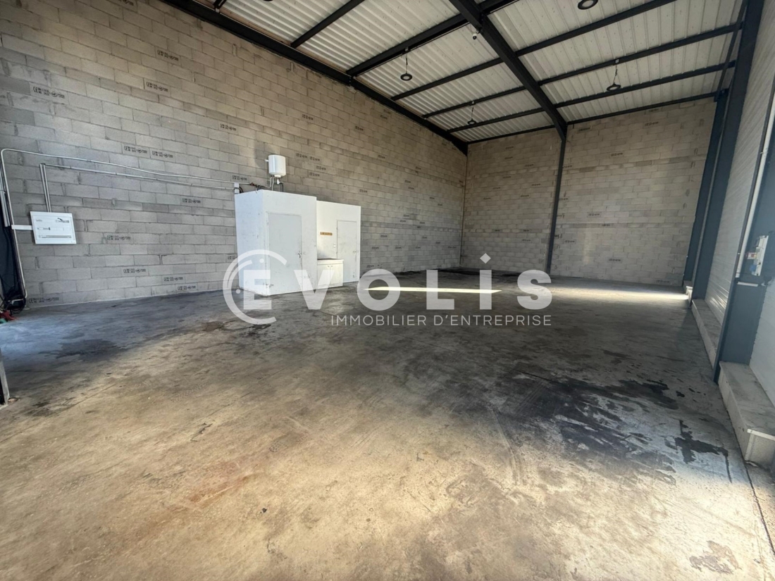 Photo 4 – location Entrepôts / activités	TIGNIEU JAMEYZIEU (38230)