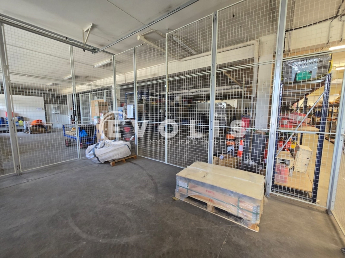 Photo 7 – location Entrepôts / activités	VILLEBON SUR YVETTE (91140)