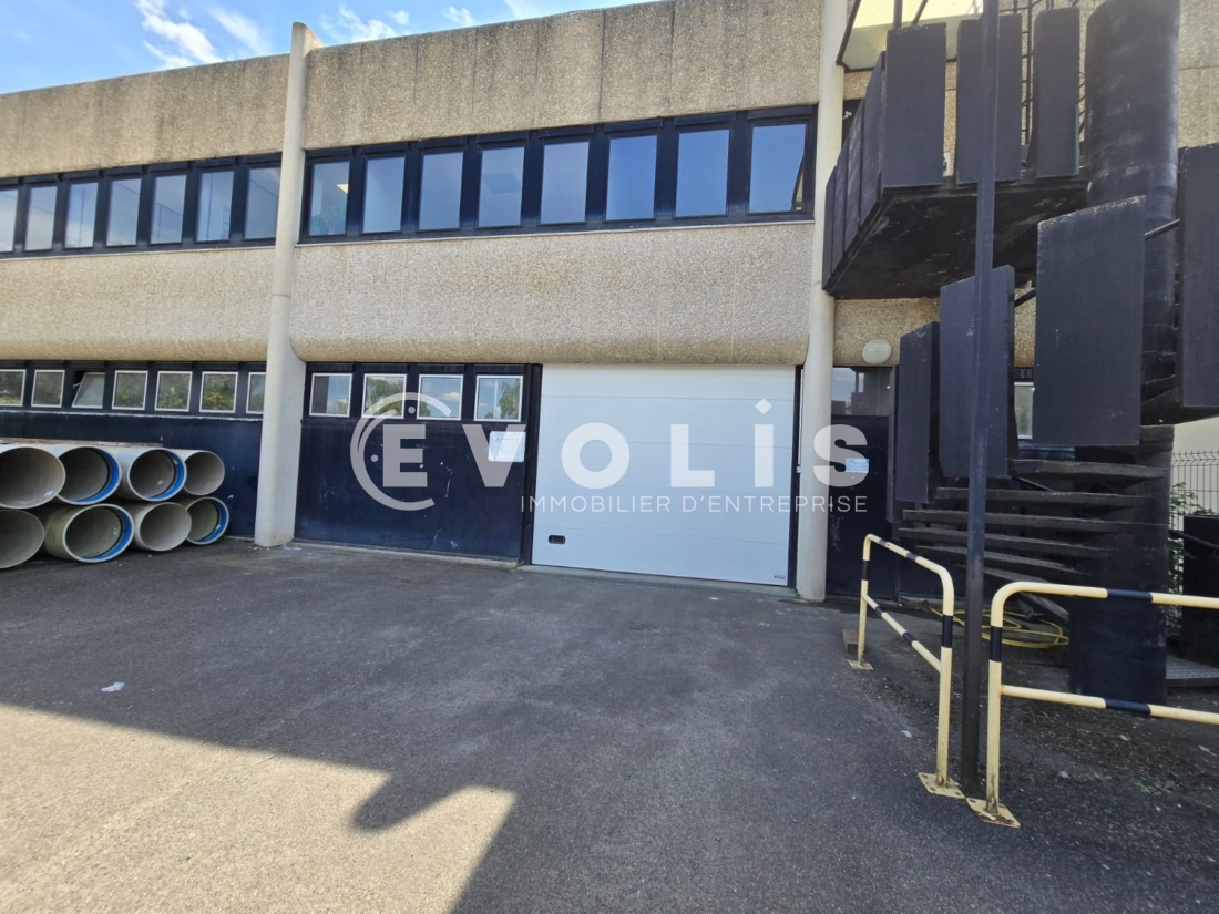Photo 1 – location Entrepôts / activités	VILLEBON SUR YVETTE (91140)