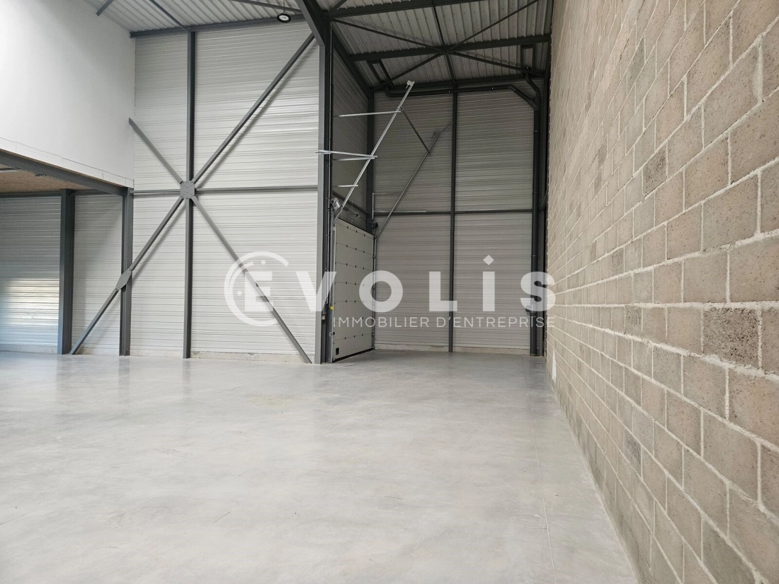 Photo 15 – vente Entrepôts / activités	OLLAINVILLE (91340)