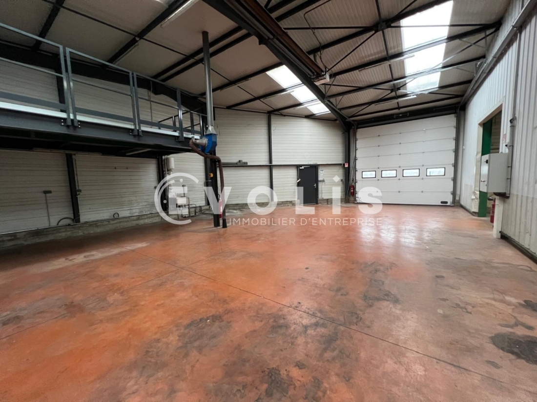 Photo 5 – location Entrepôts / activités	ARNAS (69400)
