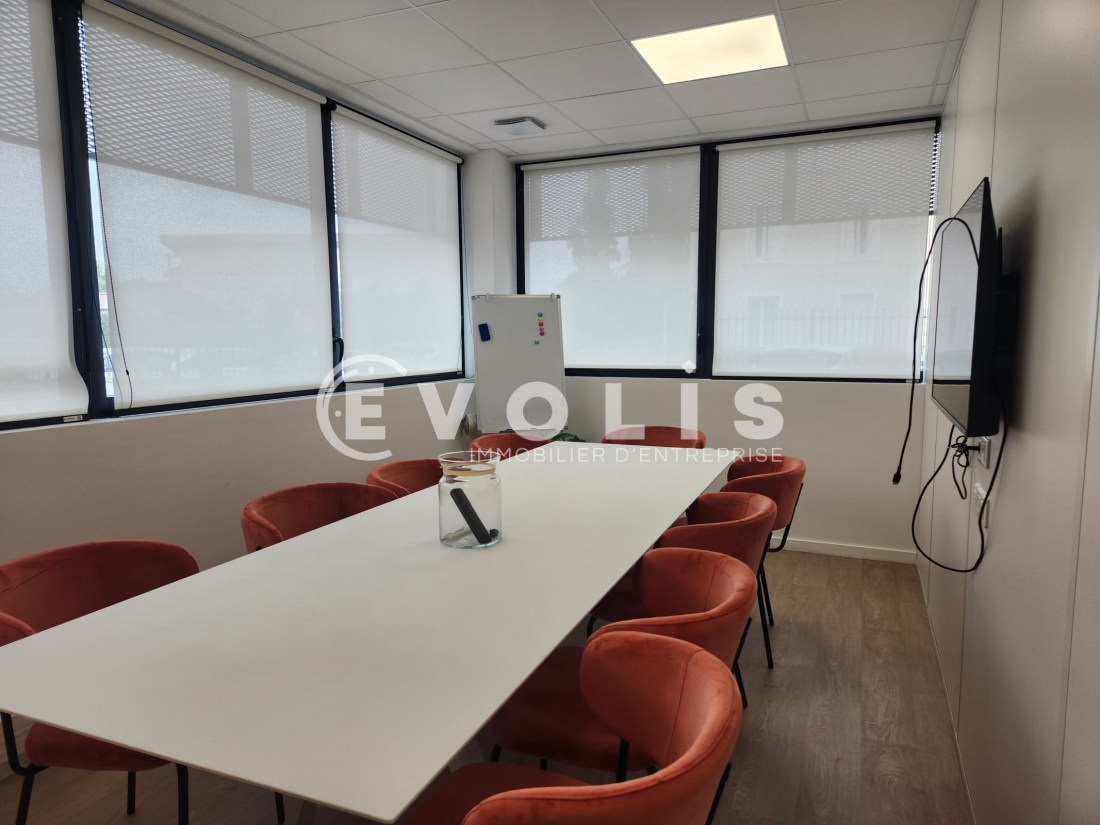Photo 4 – location Entrepôts / activités	VILLEURBANNE (69100)