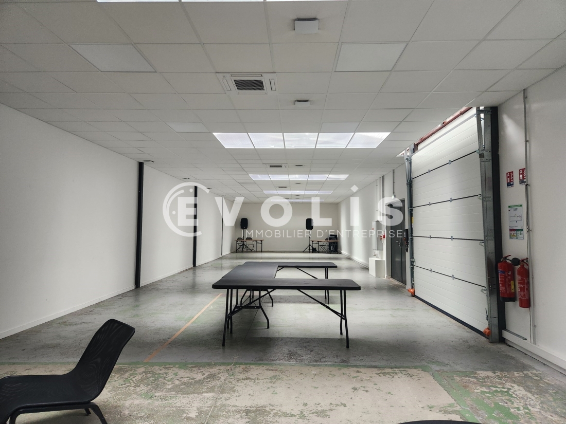 Photo 9 – location Entrepôts / activités	VILLEURBANNE (69100)