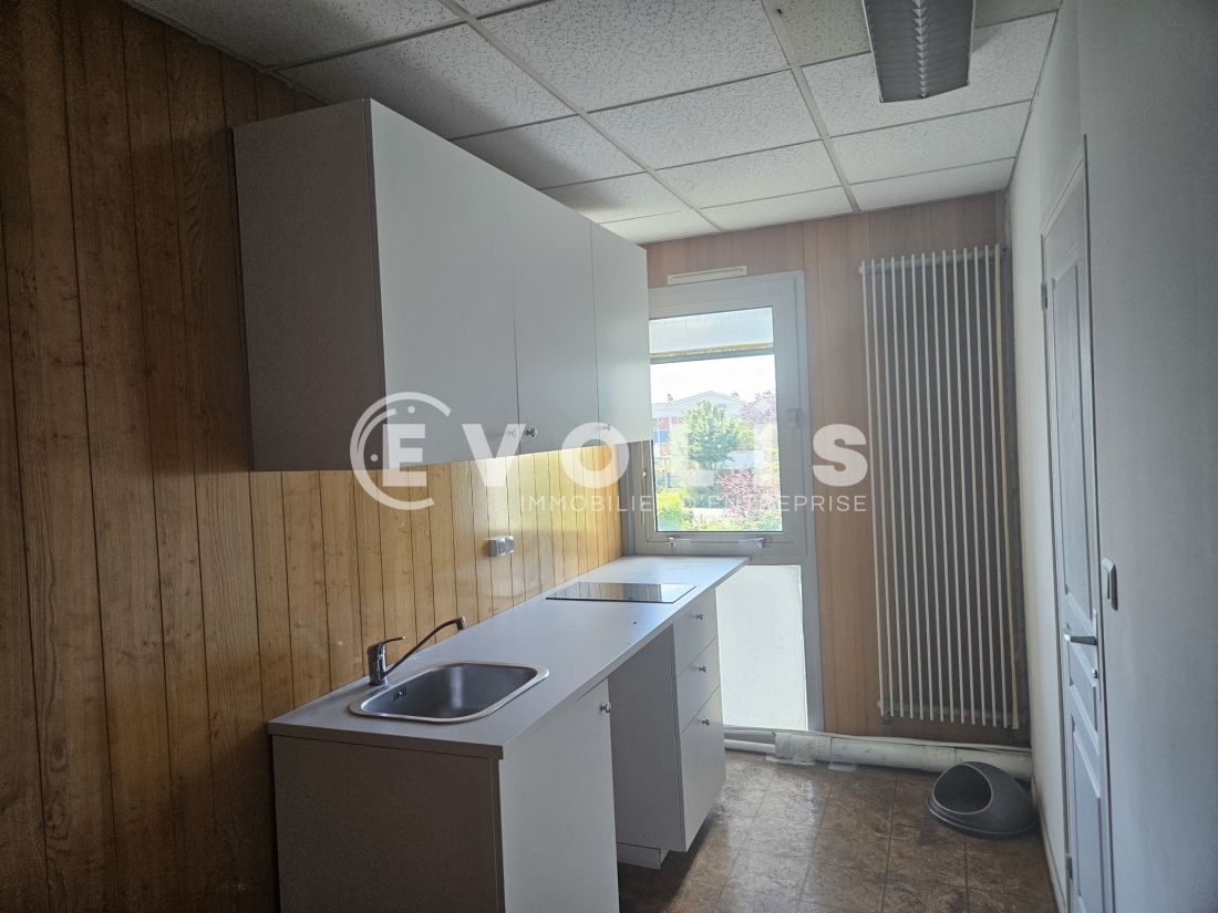 Photo 9 – location Entrepôts / activités	CHILLY MAZARIN (91380)