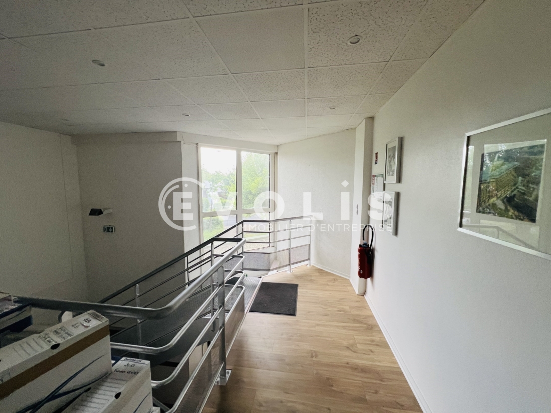 Photo 6 – vente Entrepôts / activités	SAINT THIBAULT DES VIGNES (77400)