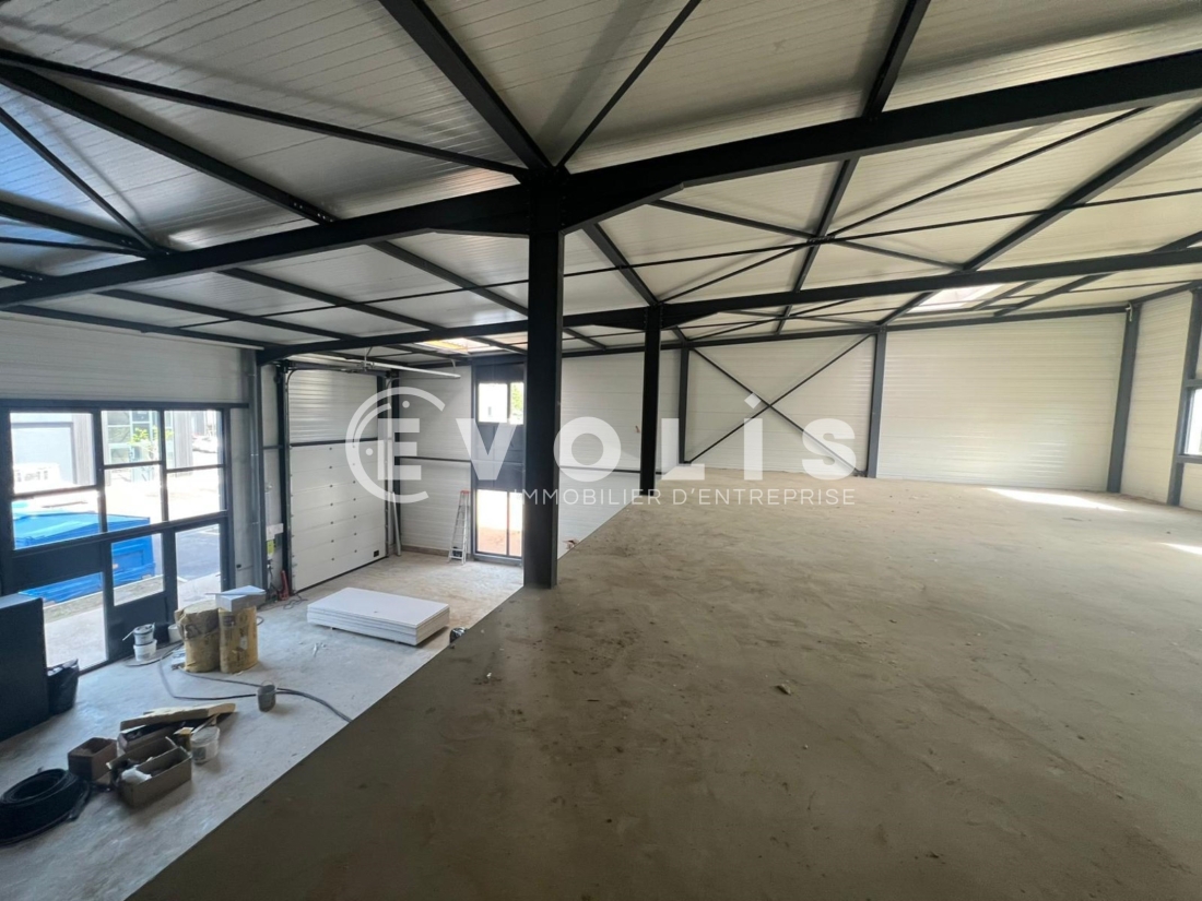 Photo 6 – location Entrepôts / activités	TREVOUX (01600)