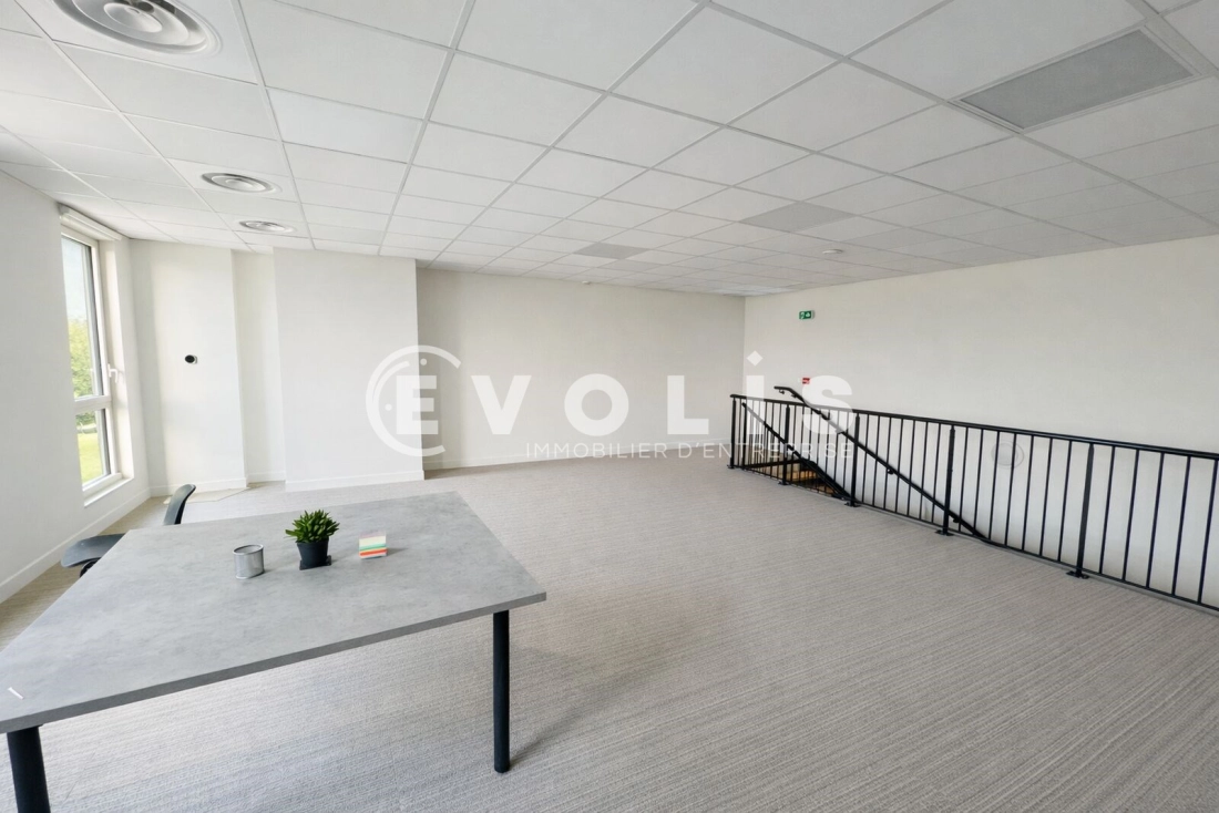 Photo 7 – location Entrepôts / activités	BONDY (93140)