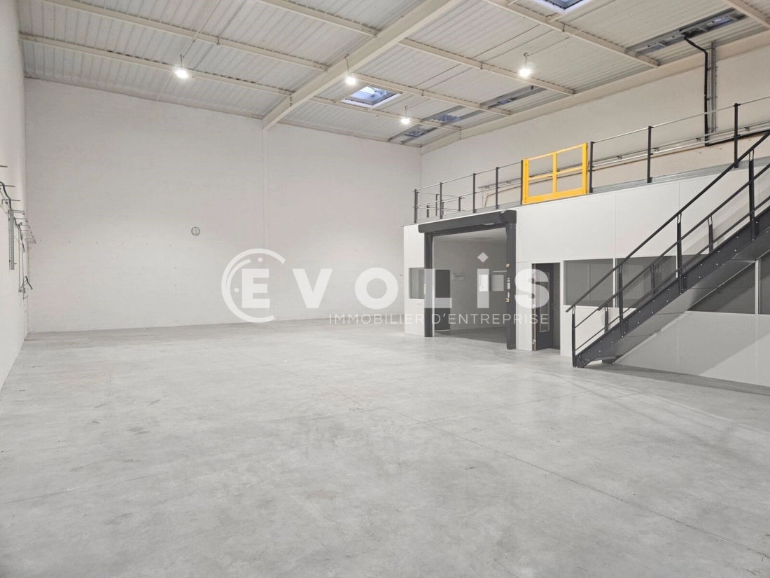 Photo 3 – location Entrepôts / activités	VILLEBON SUR YVETTE (91140)