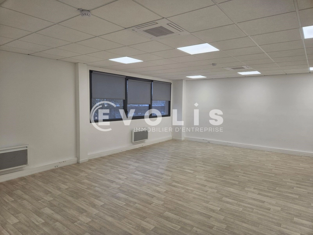 Photo 8 – location Entrepôts / activités	VILLEBON SUR YVETTE (91140)