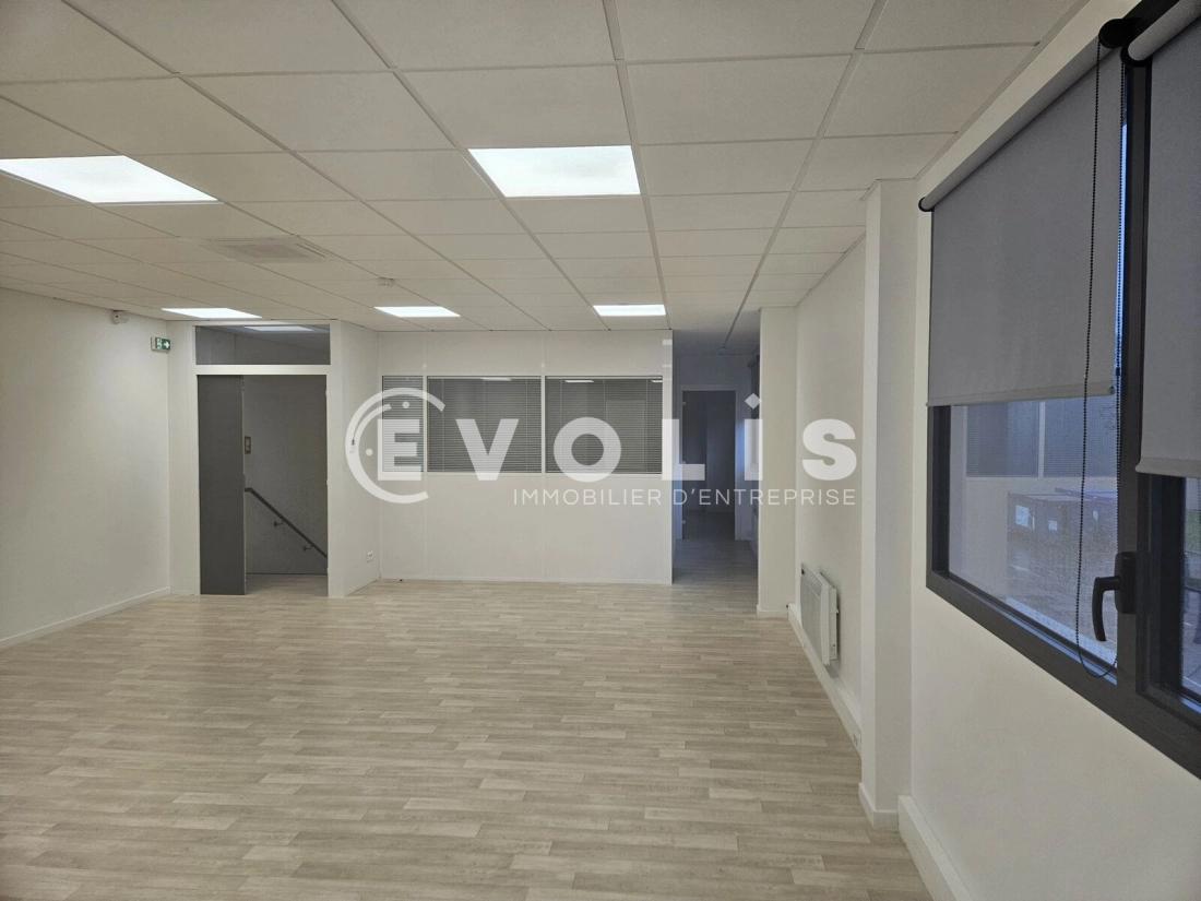 Photo 9 – location Entrepôts / activités	VILLEBON SUR YVETTE (91140)