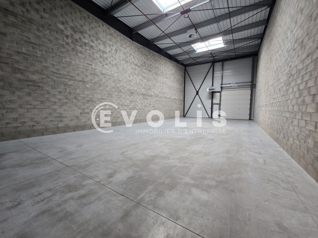 Photo 4 – location Entrepôts / activités	VILLEBON SUR YVETTE (91140)