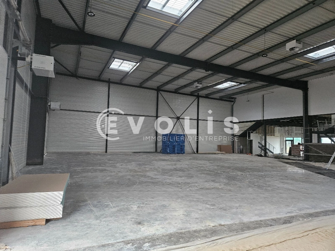 Photo 4 – location Entrepôts / activités	VILLEBON SUR YVETTE (91140)