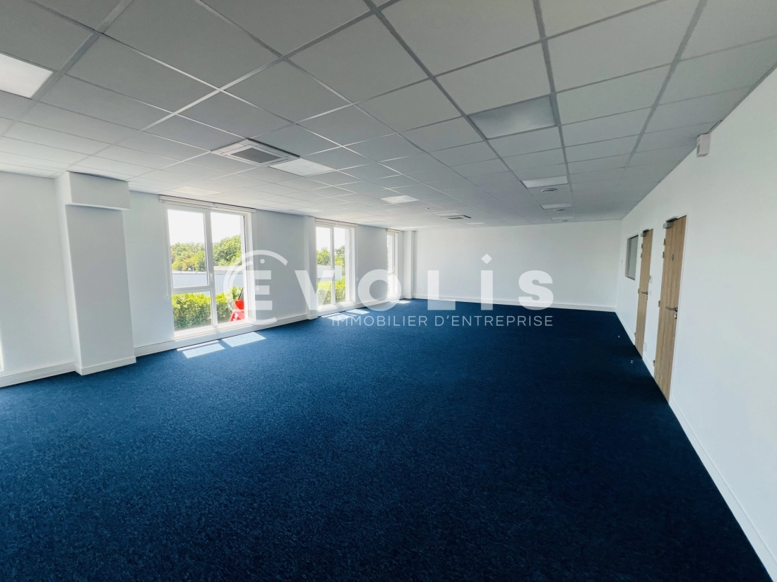 Photo 4 – location Entrepôts / activités	MOISSY CRAMAYEL (77550)