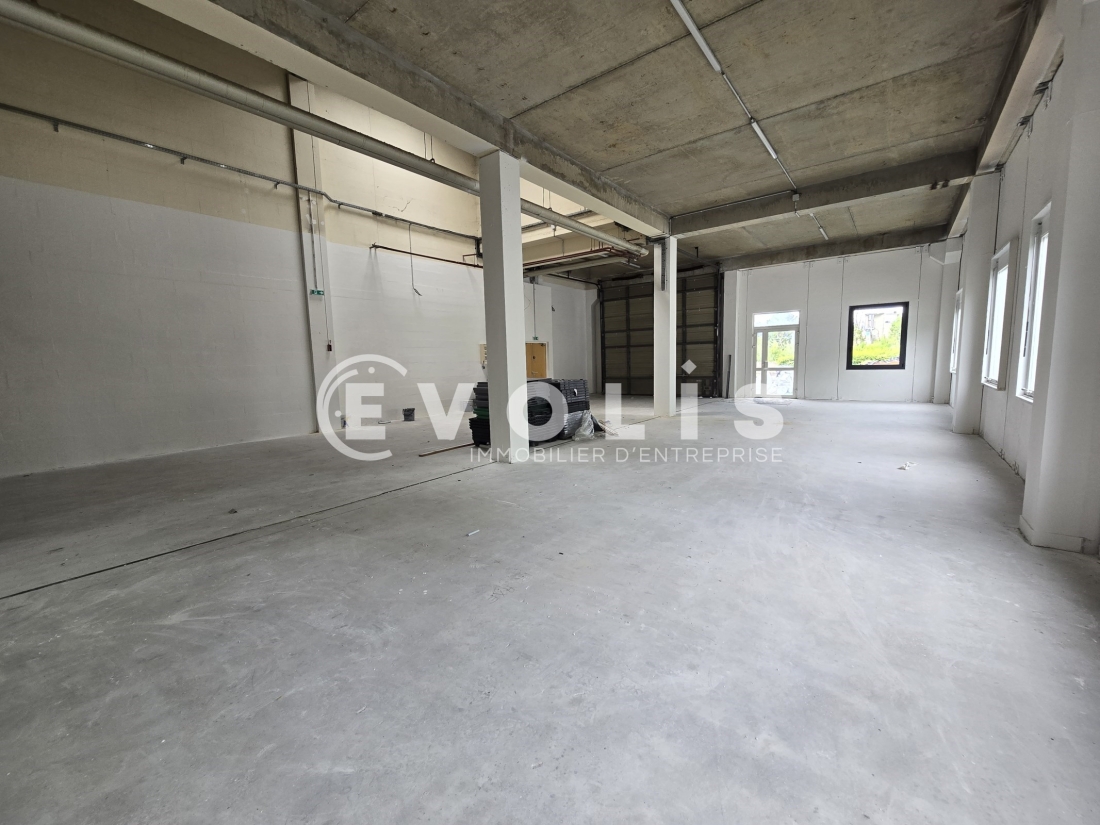 Photo 7 – location Entrepôts / activités	VILLEBON SUR YVETTE (91140)