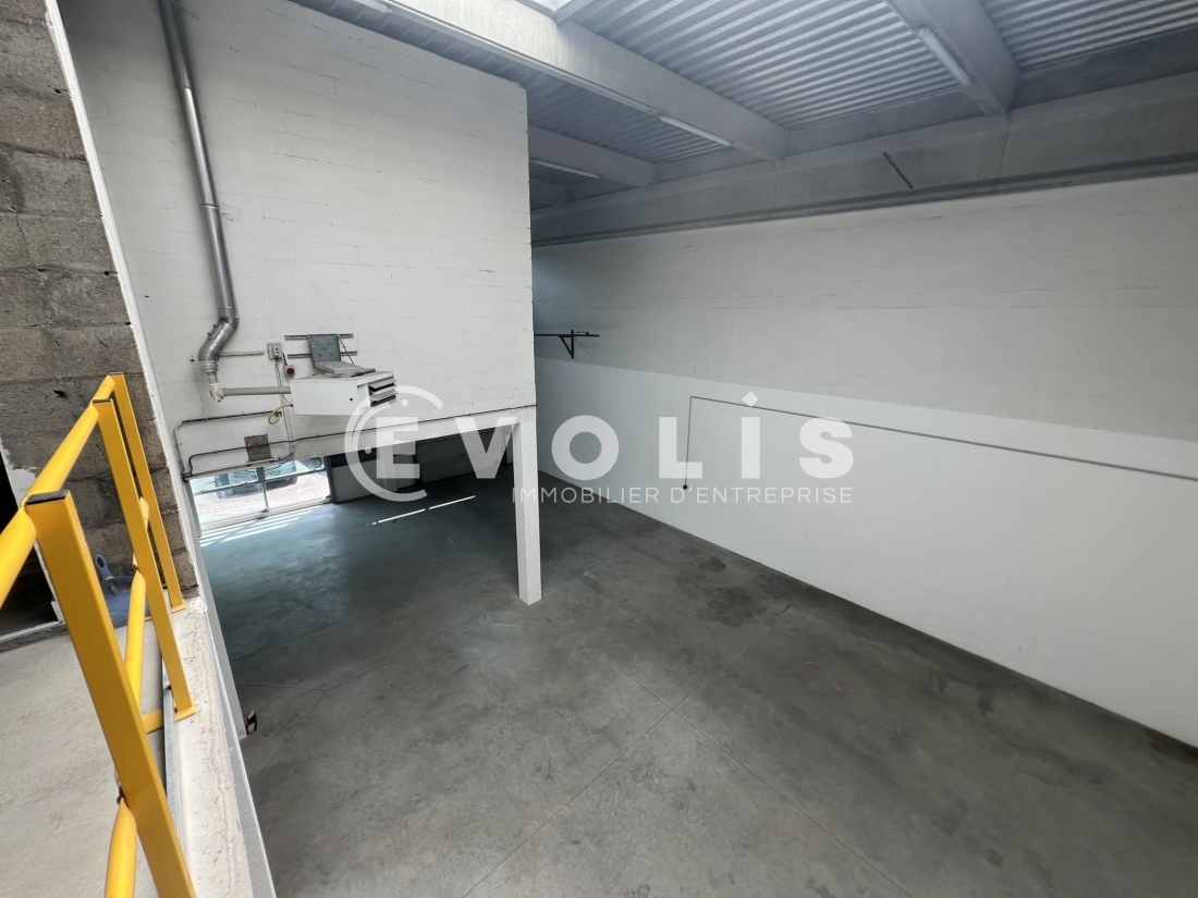 Photo 6 – location Entrepôts / activités	VALENTON (94460)