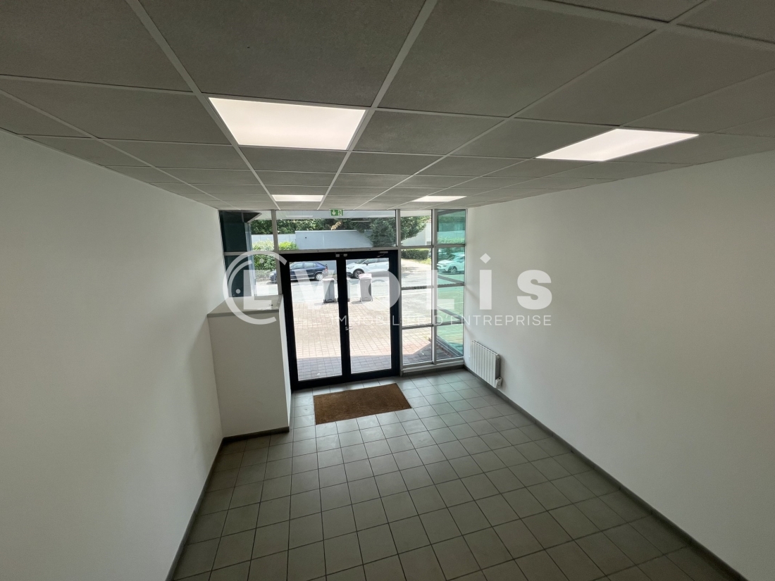 Photo 9 – location Entrepôts / activités	VALENTON (94460)