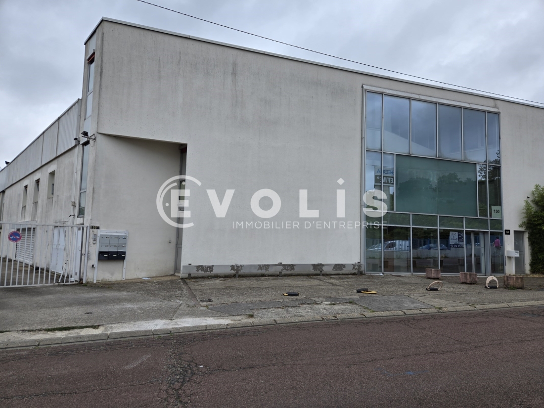 Photo 1 – location Entrepôts / activités	MORANGIS (91420)